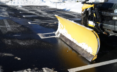 How Can a Commercial Snow and Ice Removal Plan Help You Avoid Legal Liability?